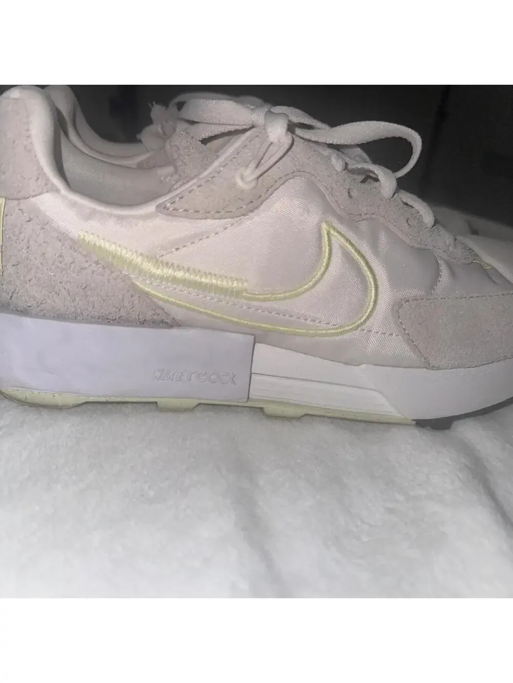 Nike Waffle One Womens 7.5 Cream Beige Suede Mesh Sneakers DC3579-002 - Picture 3 of 10
